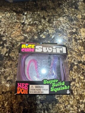 NWT Nice CUBE Swirl Needoh Purple, Pink and White